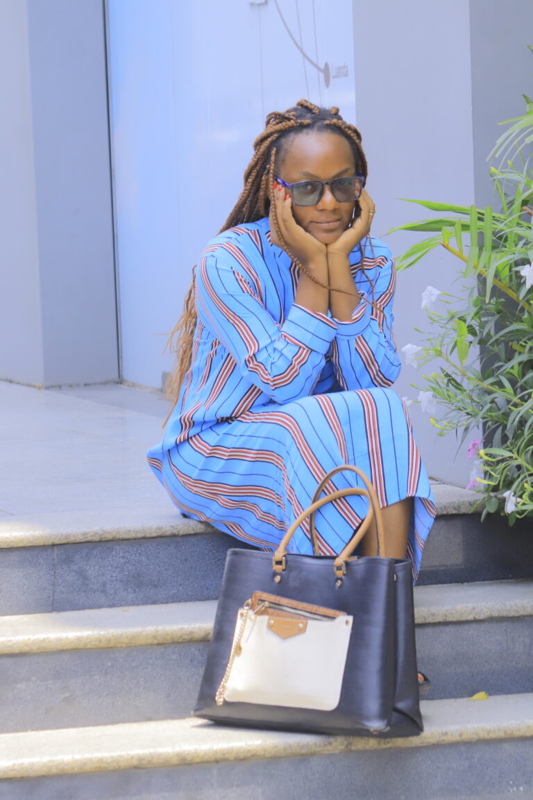 Regarde comment ta vie s&rsquo;effondre devant toi!